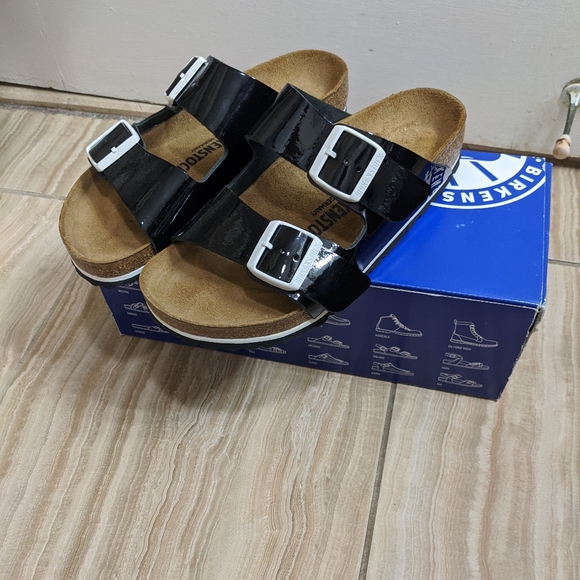 Birkenstock Black Arizona Sandal - Picture 2 of 8